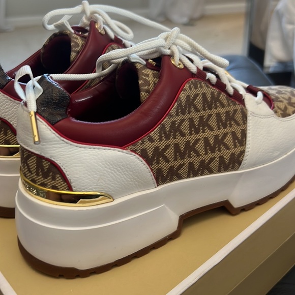 Michael Kors Cosmo trainer style sneaker - Picture 5 of 8